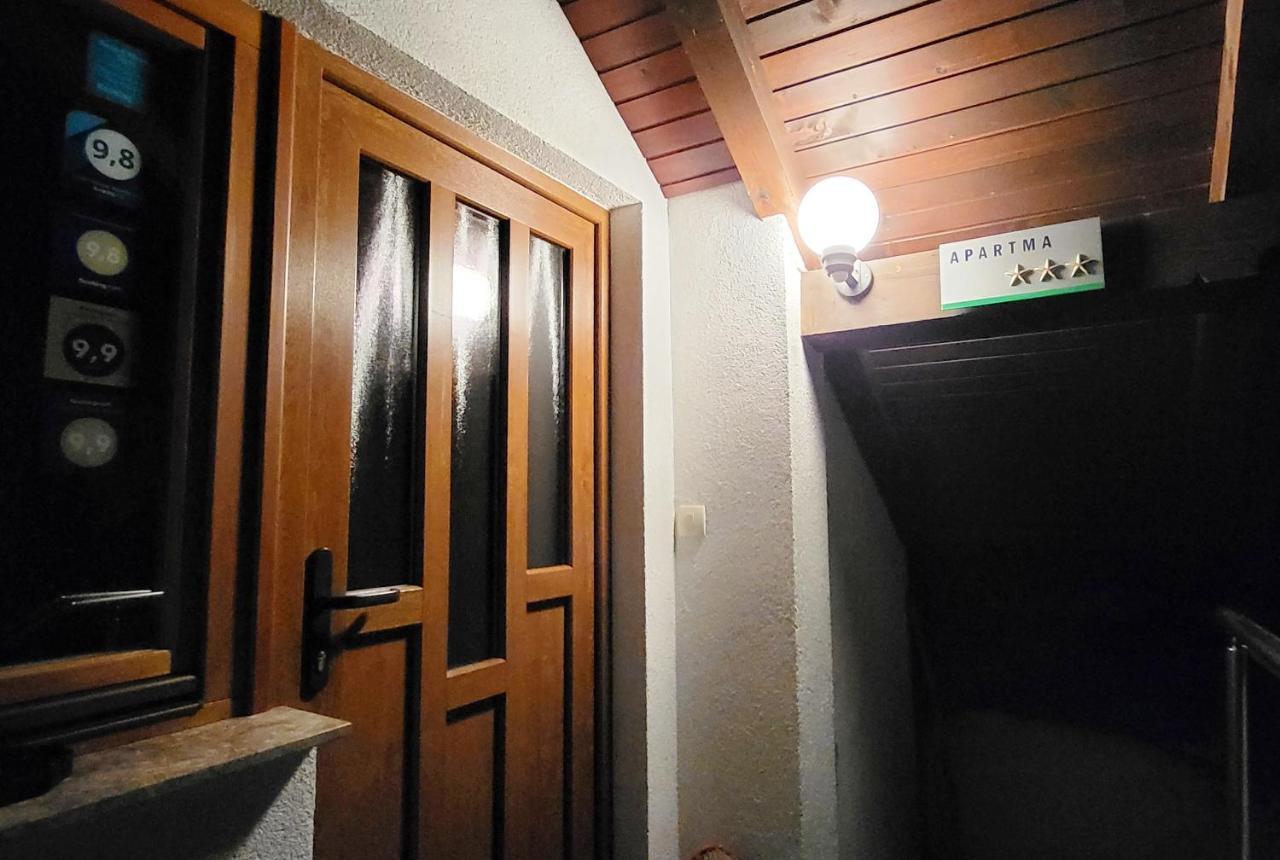 Apartments Oman Kranjska Gora Eksteriør billede